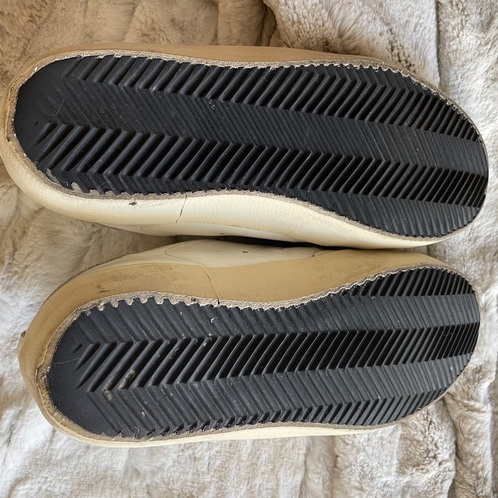 Sneaker - Picture 6 of 9